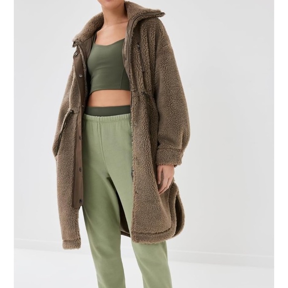 🍂NWOT Varley Jones Sherpa Coat - Picture 3 of 16